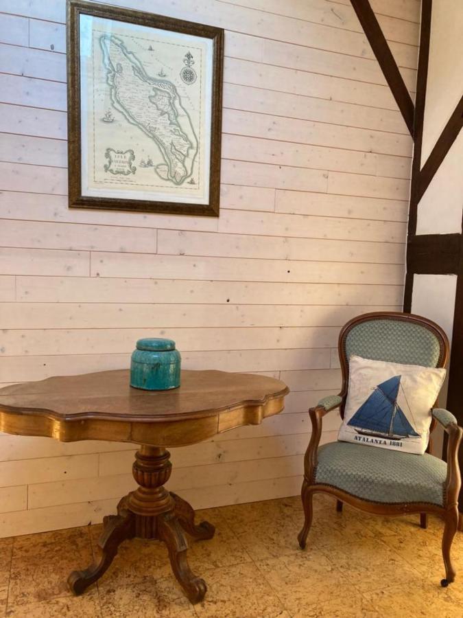 Le Chai Maison De Charme Pour Tribu Joyeuse Le Château-dʼOléron Εξωτερικό φωτογραφία